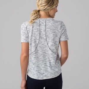 Lululemon Athletica Cream and Black Short Sleeve Tee